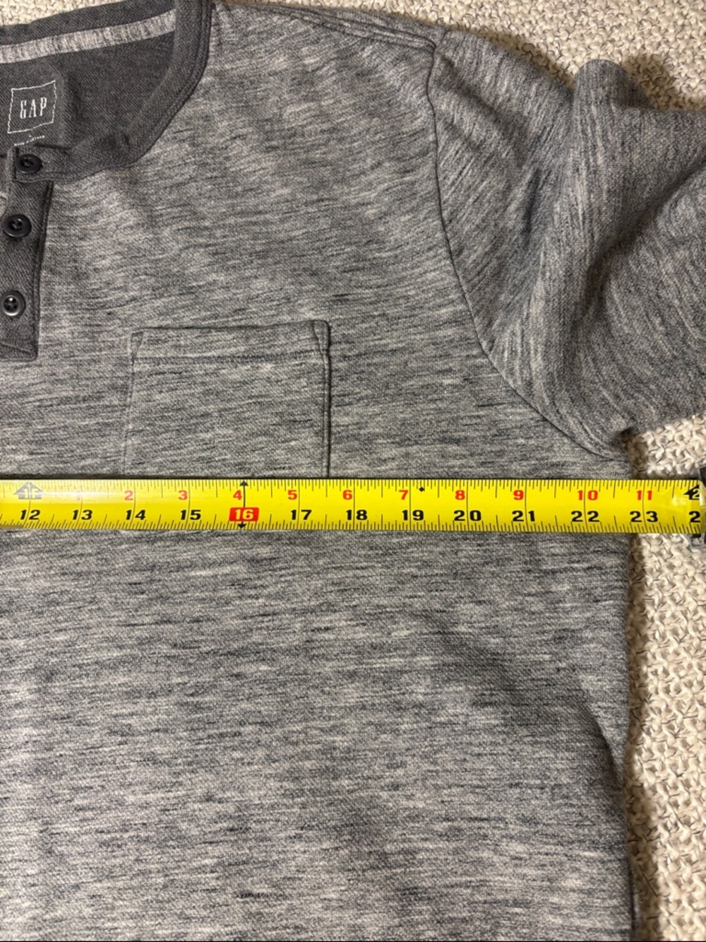 GAP Men's Heather Charcoal Long-Sleeve Henley - Picture 6 of 8